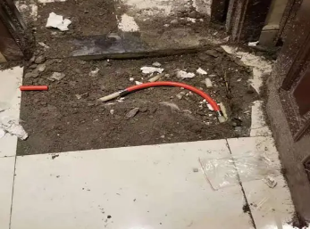 陈巴尔虎卫生间测漏水的注意点